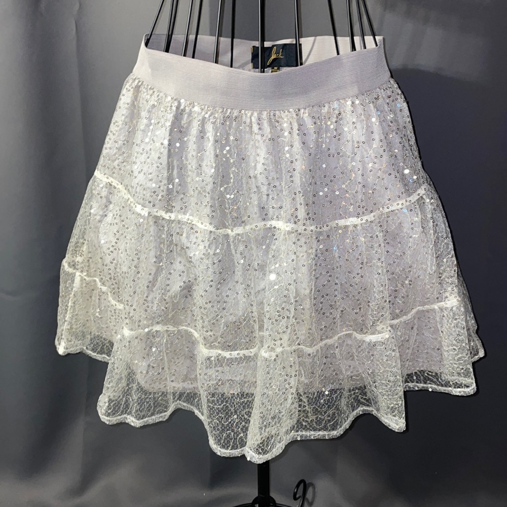 NWOT.  Women’s glitter & sequin skirt.  size medium